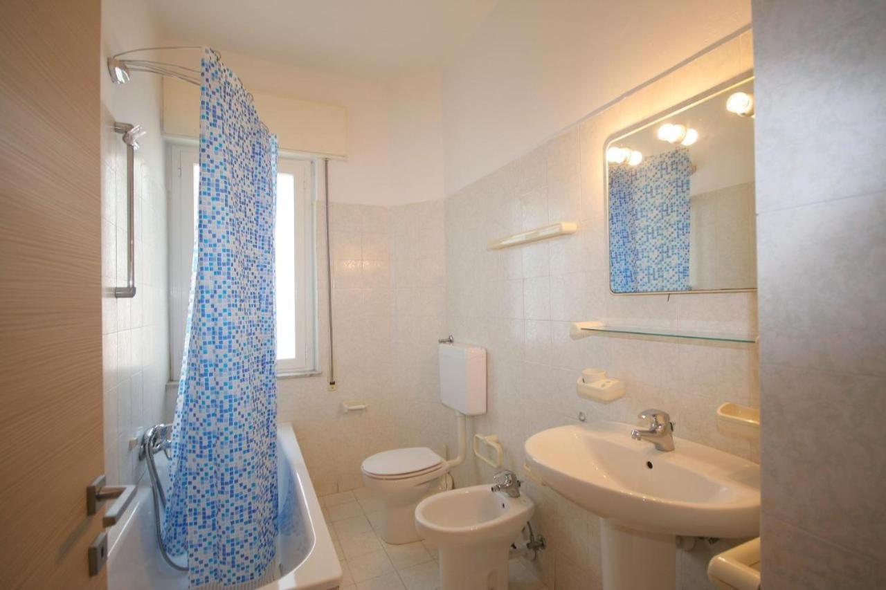 Apartment Xxv Aprile 2 Int 10 Frontemare 3